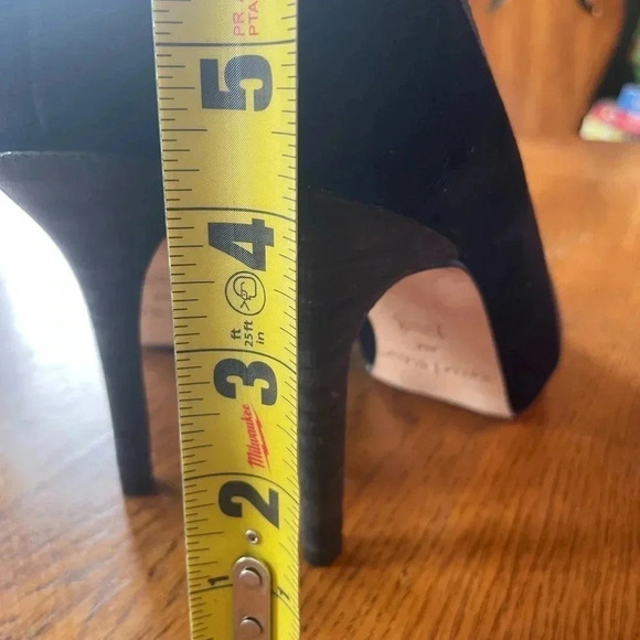 White‎ House Black Market WHBM Leather/Suede Heels Size 8 Like New! Bin D - Picture 4 of 7